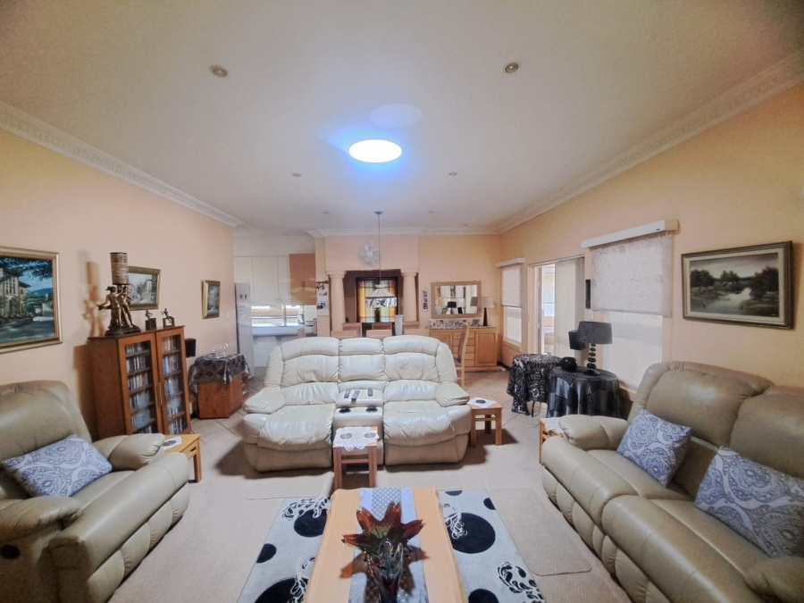 3 Bedroom Property for Sale in Protea Park North West
